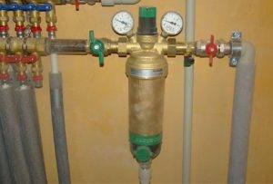 Установка фильтра грубой очистки воды в Красноуральске